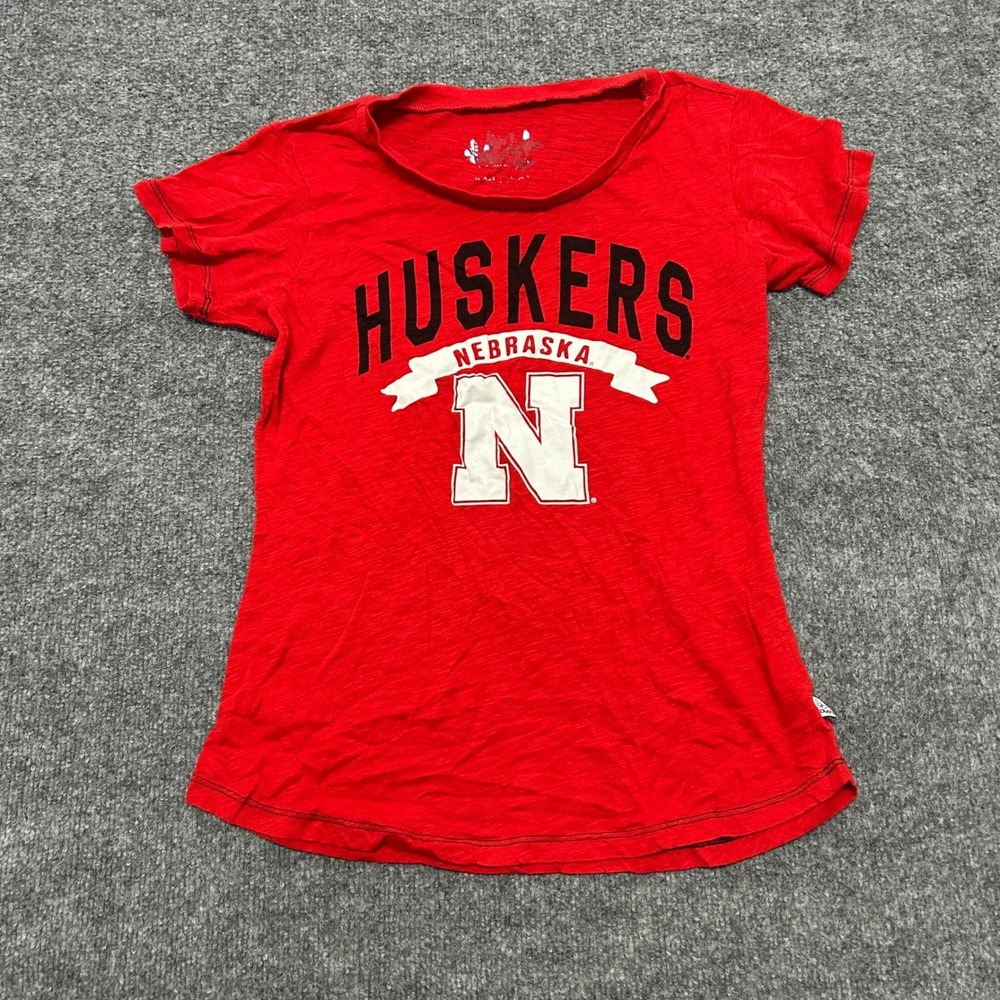 Colosseum T-Shirt Womens Size S Red Nebraska Huskers Graphic Short Sleeve Tee